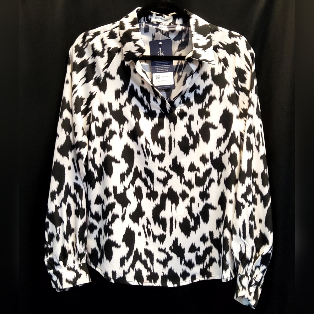 Anna Kaci black and white animal print l/s collared v neck blouse